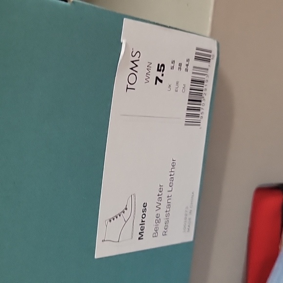 TOMS boots - Picture 4 of 4